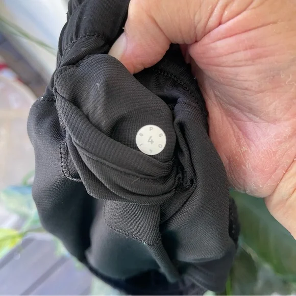 Lululemon Hotty Hot Shorts 4” - Picture 8 of 8